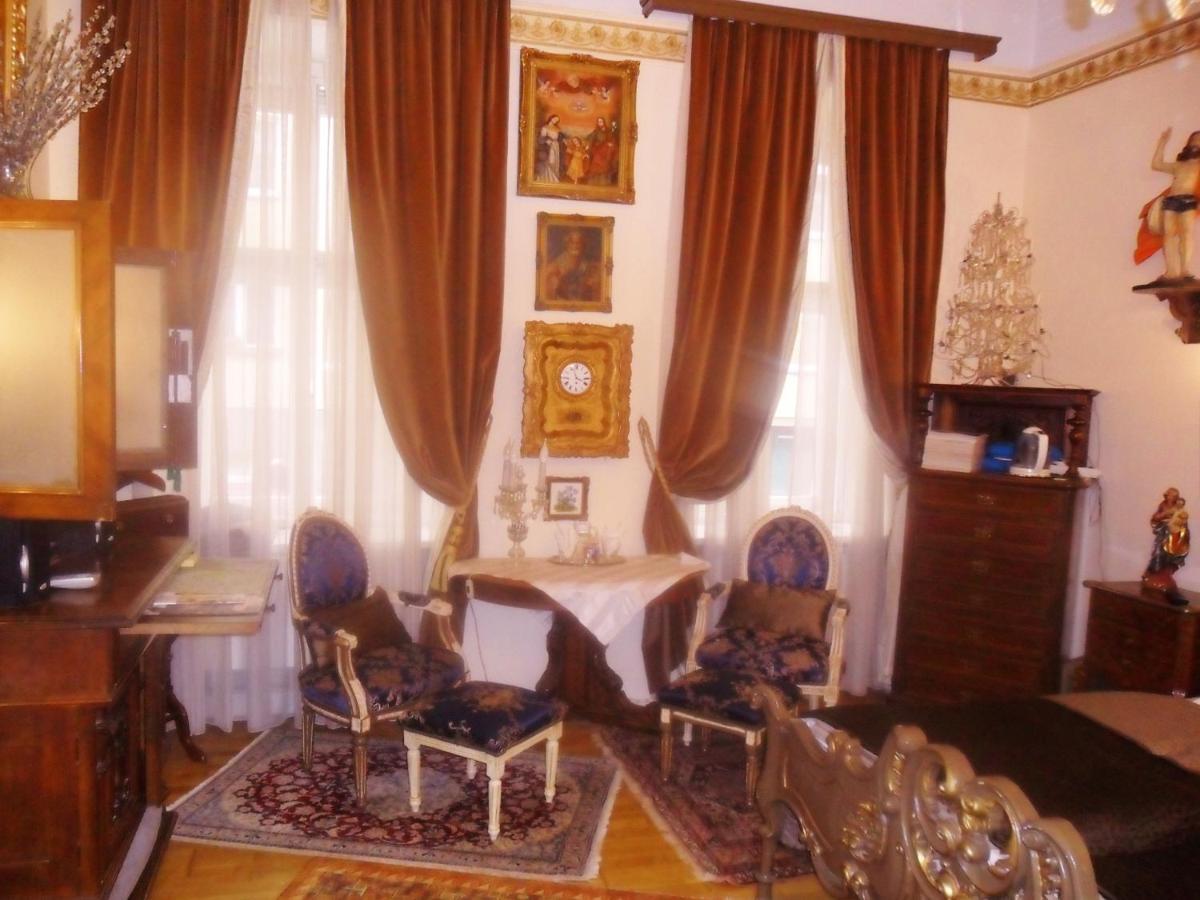 Luxury Near Castle Hotel Виена Стая снимка