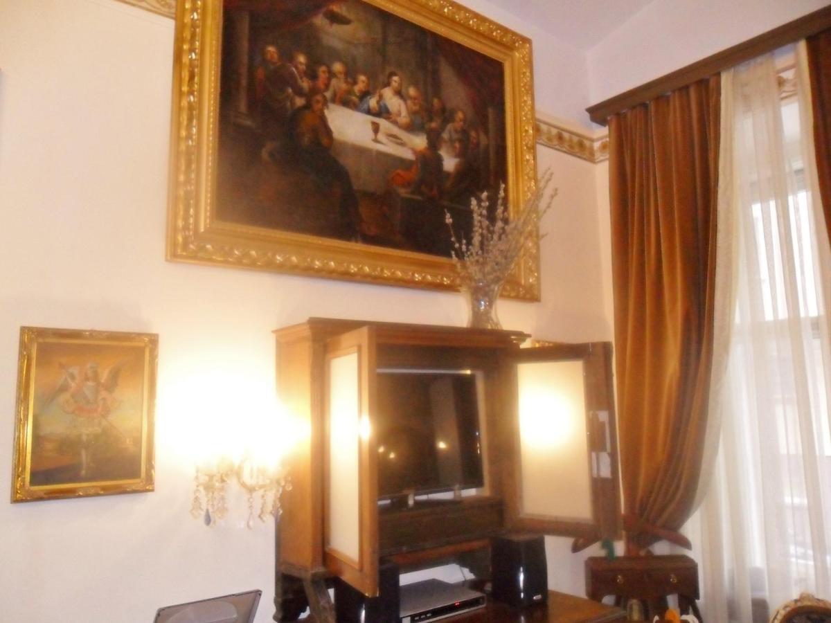 Luxury Near Castle Hotel Виена Стая снимка
