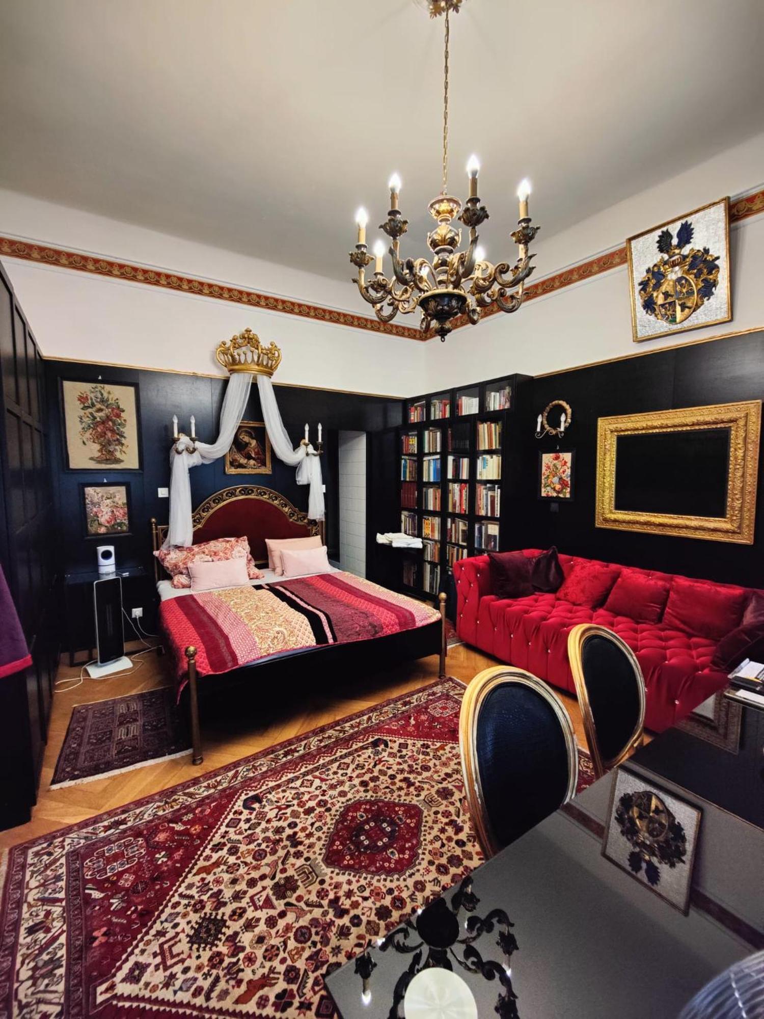 Luxury Near Castle Hotel Виена Екстериор снимка