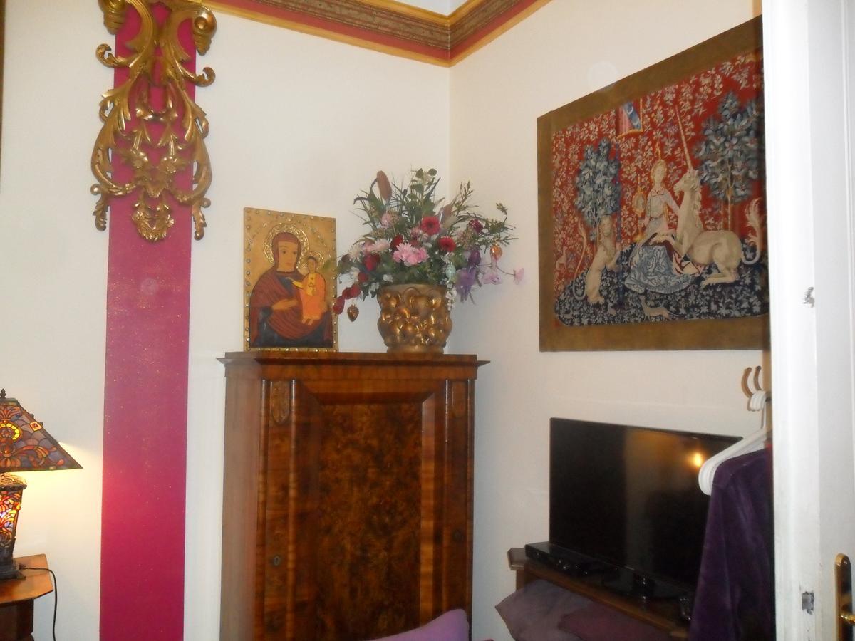 Luxury Near Castle Hotel Виена Екстериор снимка