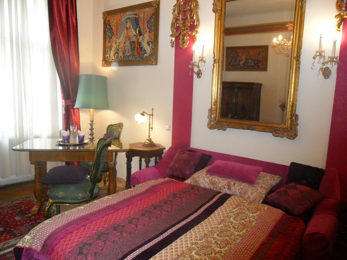 Luxury Near Castle Hotel Виена Екстериор снимка