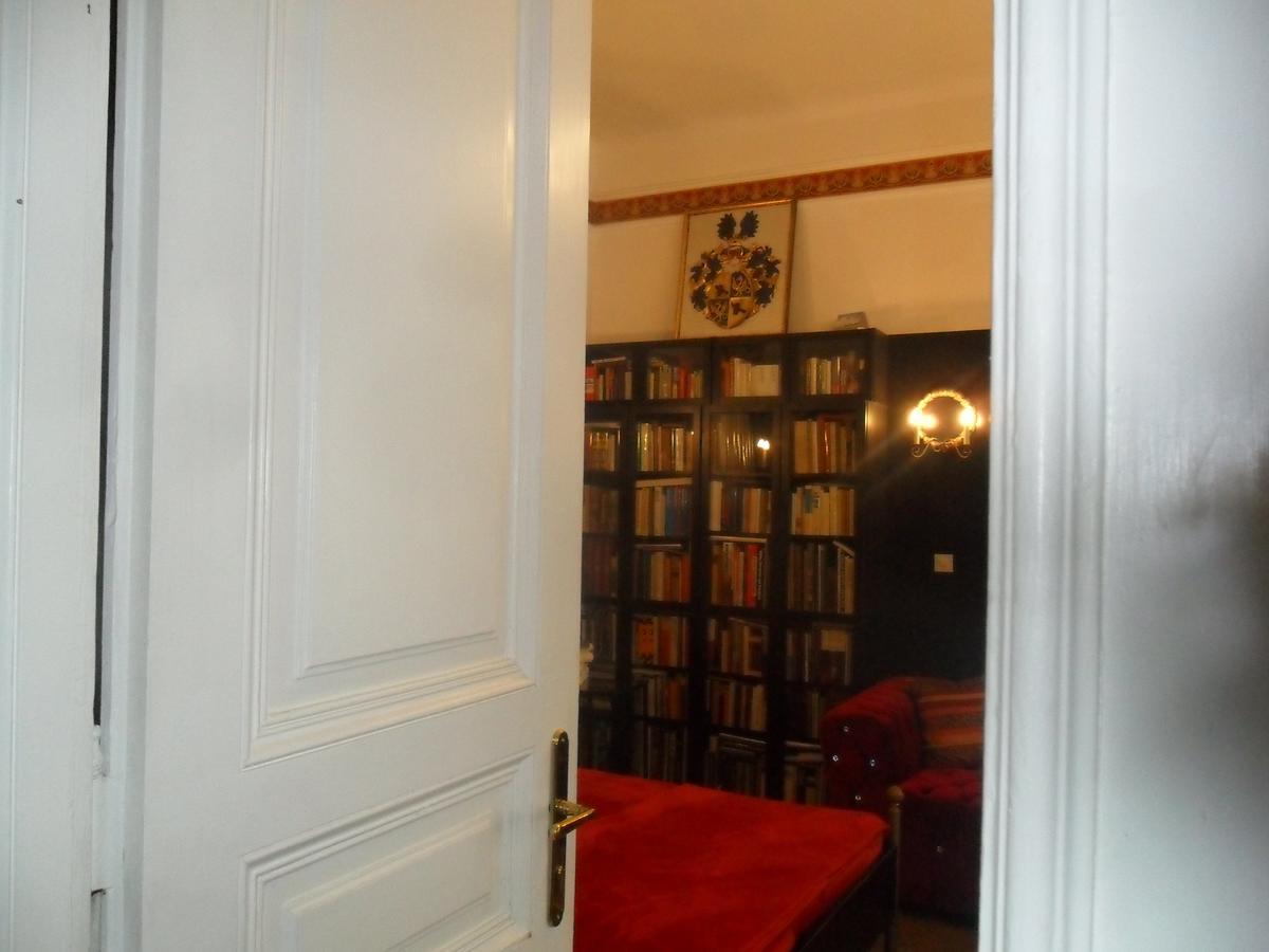 Luxury Near Castle Hotel Виена Екстериор снимка
